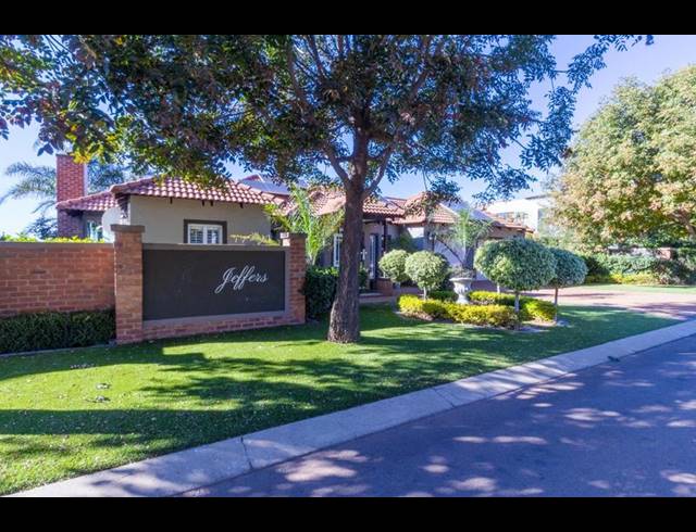 3 BEDROOM HOUSE FOR SALE IN MIDSTREAM HILL